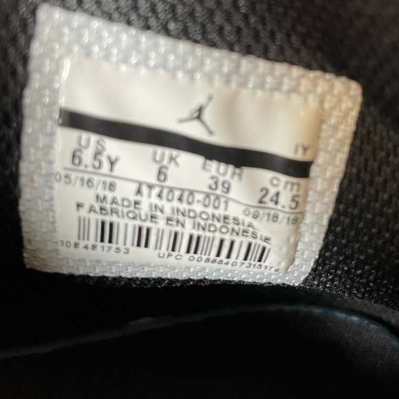 Air Jordan Boys Legacy 312 AT4040-001 Black Cement High Sneakers Size 6.5 Youth - Picture 12 of 14